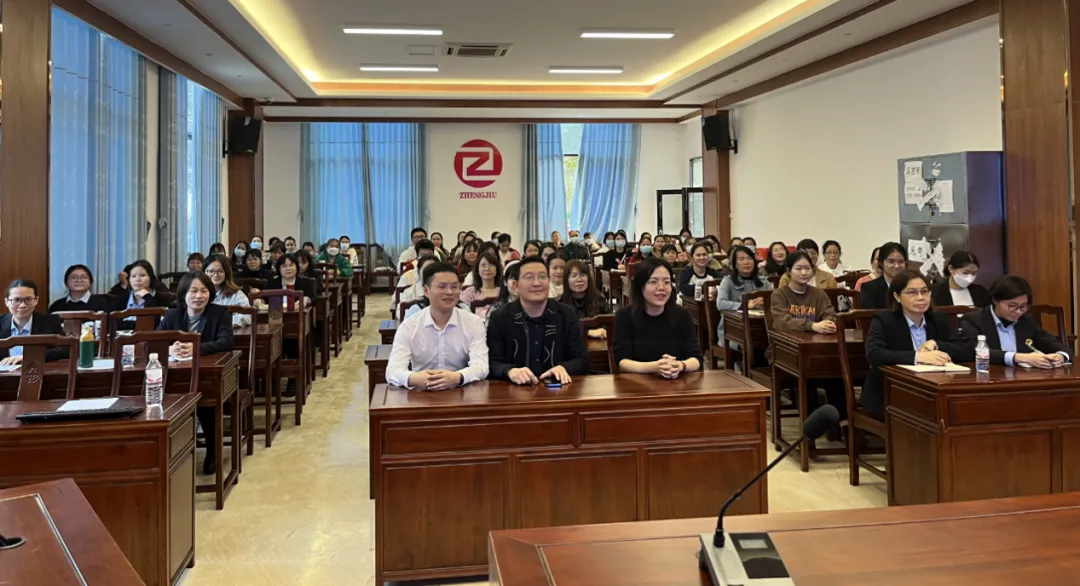 广西灵山教研会01.png